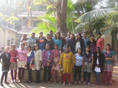 Retiro con jóvenes en uno de los viajes apostólicos a la India (Nashik, 2015). Retiro con jóvenes en uno de los viajes apostólicos a la India (Nashik, 2015).