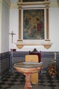 Pila bautismal donde la Madre Trinidad recibió la gracia del bautismo.